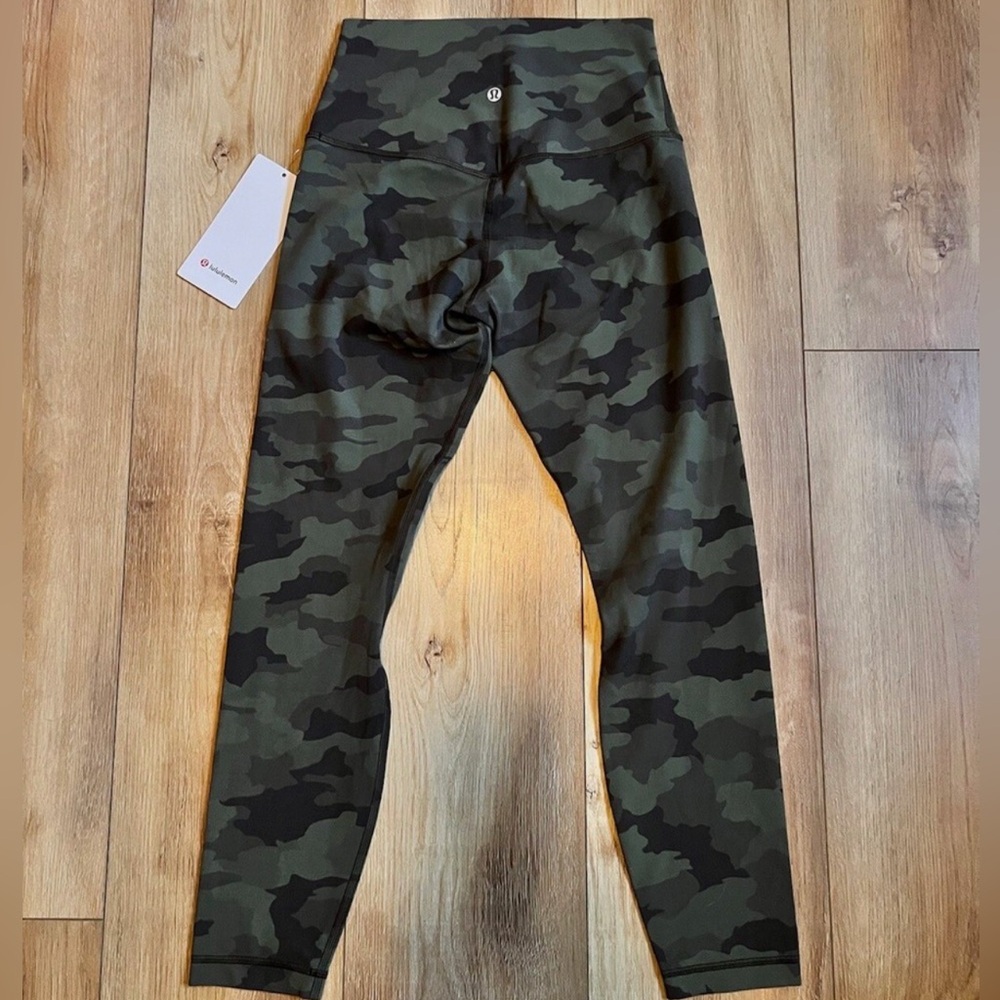 NWT 🍋 Lululemon 🍋  Align 25"  size 2 CAMO